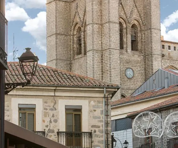 Apartamentos Turisticos Avila La Catedral
